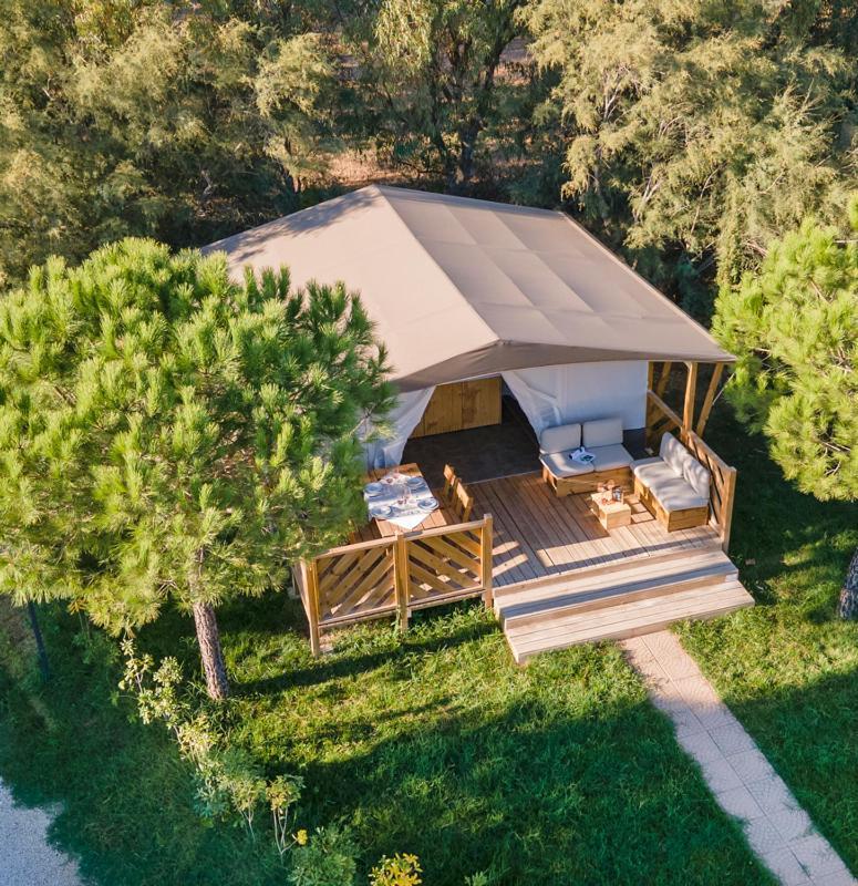 Camping Village Il Gineprino Марина ди Бибона Екстериор снимка