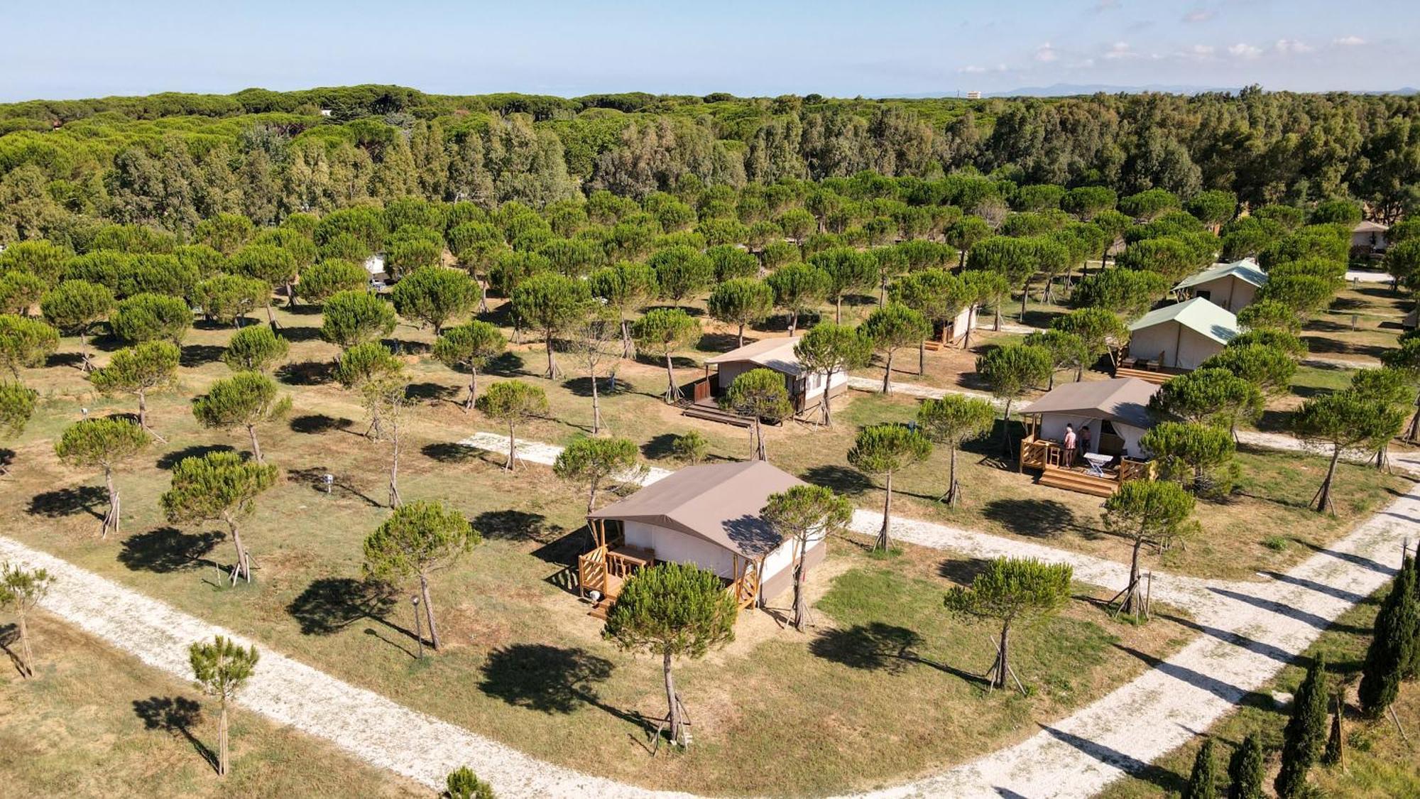 Camping Village Il Gineprino Марина ди Бибона Екстериор снимка