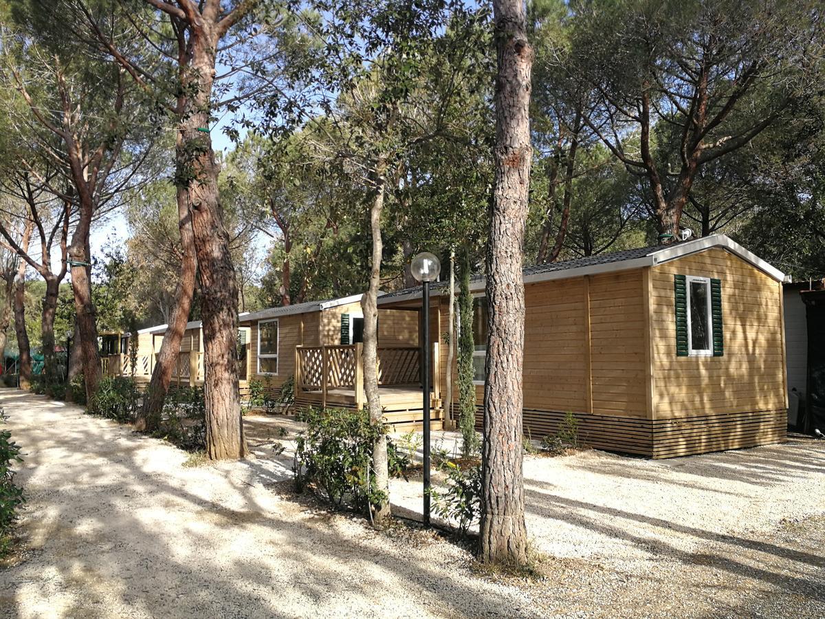 Camping Village Il Gineprino Марина ди Бибона Екстериор снимка